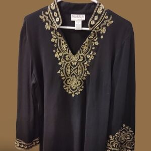 NorthStyle Elegant Black Blouse with Gold Accents